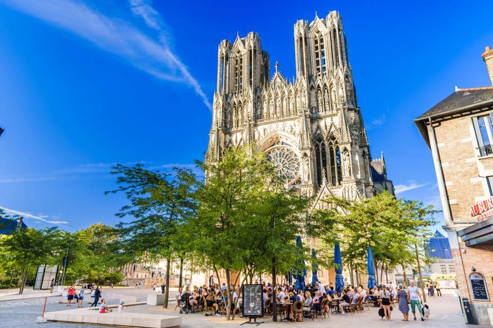 Centre ville et Cathédrale de Reims, hôtel proche Gare de Reims